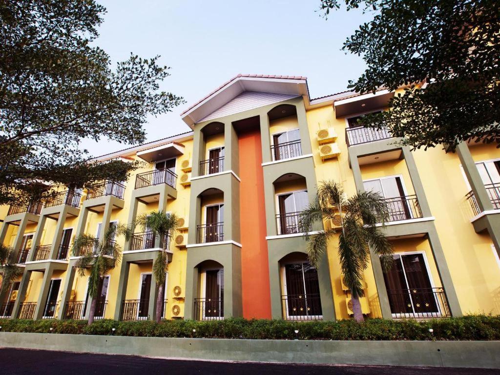 B2 Buriram Boutique And Budget Hotel Eksteriør bilde